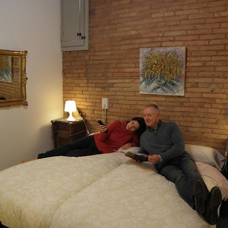 Hostal Cal Pla Sant Llorenc Savall エクステリア 写真