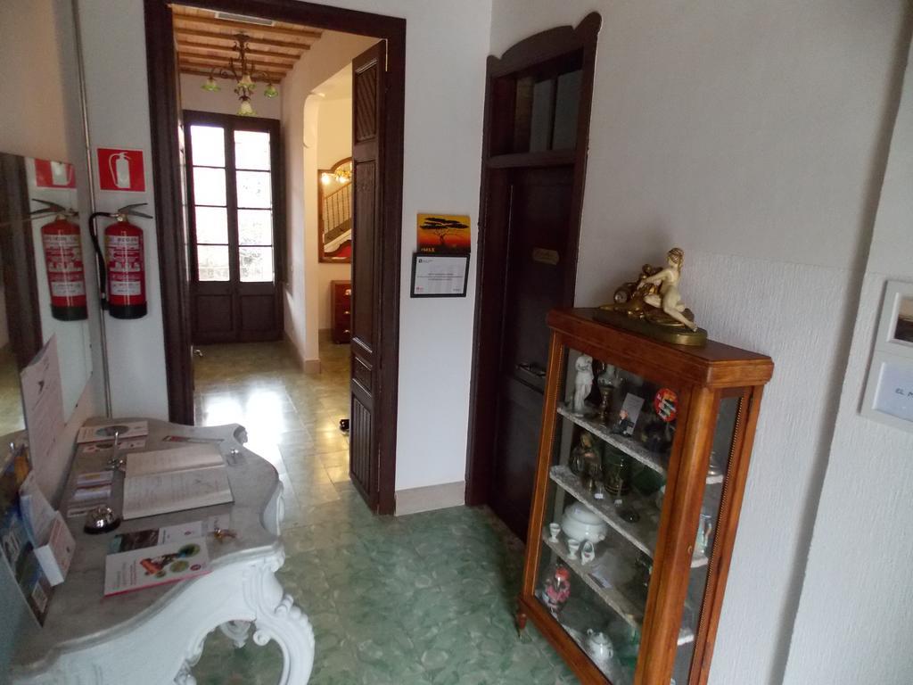 Hostal Cal Pla Sant Llorenc Savall エクステリア 写真