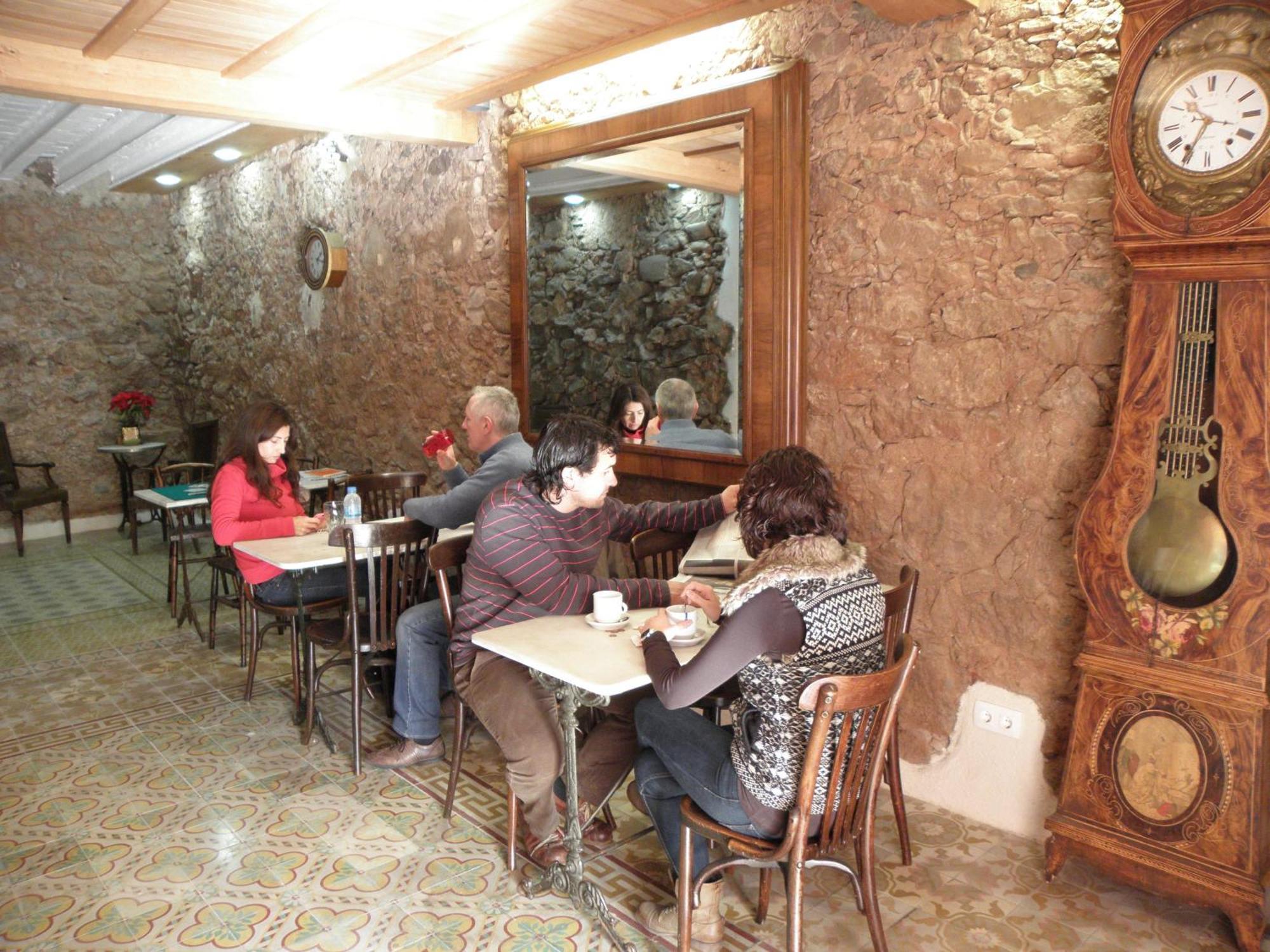 Hostal Cal Pla Sant Llorenc Savall エクステリア 写真