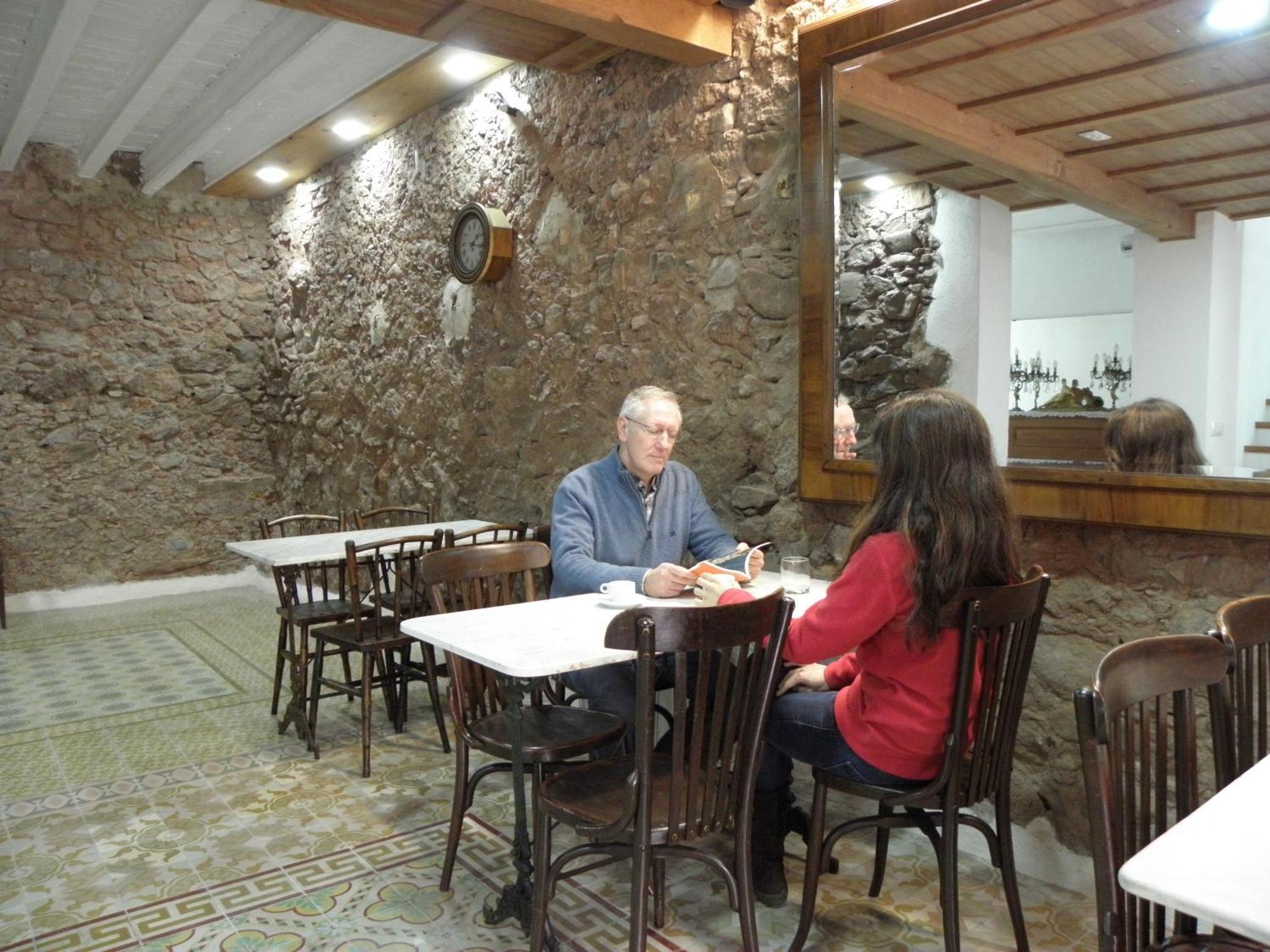 Hostal Cal Pla Sant Llorenc Savall エクステリア 写真